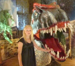 Выставка динозавров: аллозавр