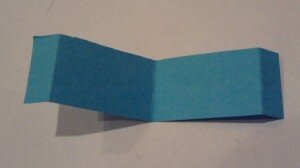 Как сделать самолетик из бумаги - 6 шаг