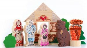 Приз - деревянная сказка "Маша и Медведь"