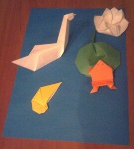 Оригами животные на озере: лягушка, лебедь и ракушка