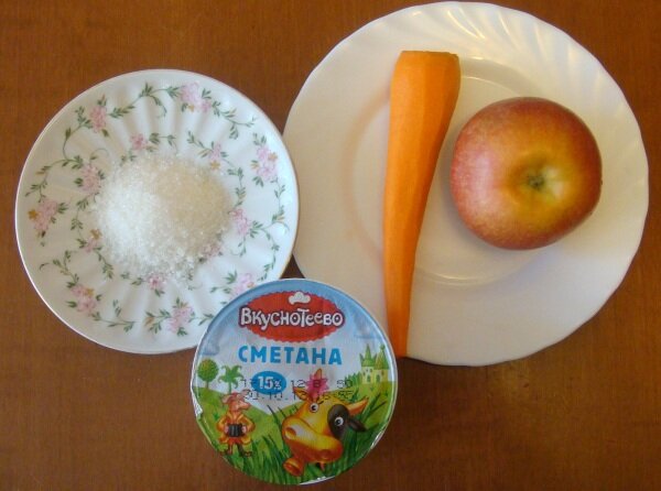 Салат с яблоками и морковью