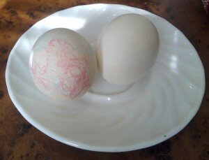 Окраска яиц нитками