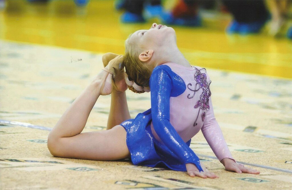 Олеся - гимнастка